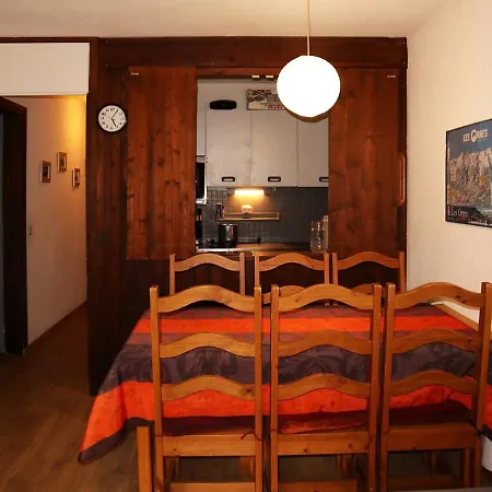 Au Calme, Proche Pistes Et Centre, Pour 6 Personnes - Fr-1-322-83 *
